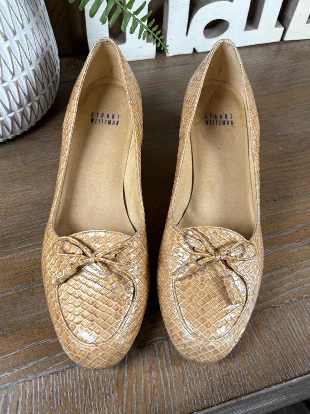 Stuart Weitzman Gold Woven Bow Wedge Snake print Pattern Pumps - Picture 5 of 9